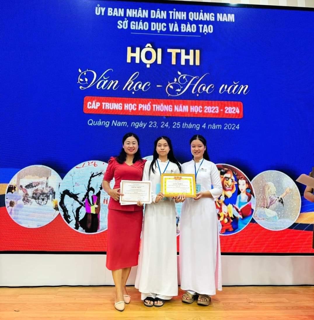 Tham gia Hội thi "Văn học - Học văn" dành cho học sinh các trường THPT